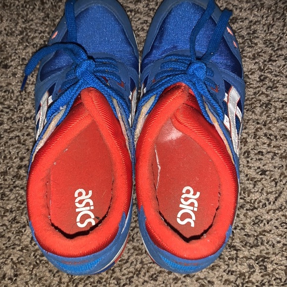 ASICS - Picture 4 of 5